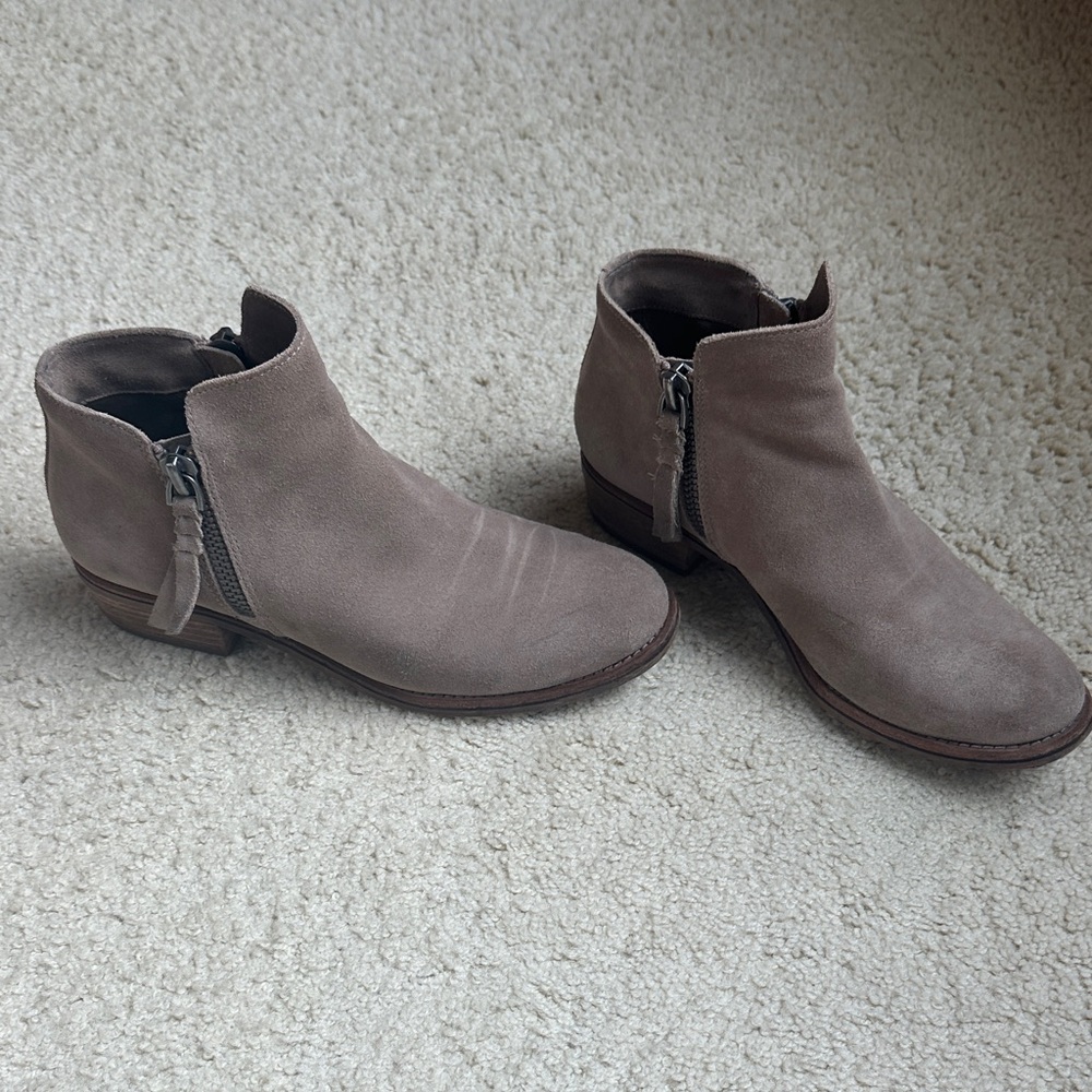 Dolce Vita Beige Suede Ankle Boots 8.5